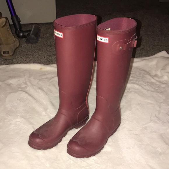 hunter maroon boots